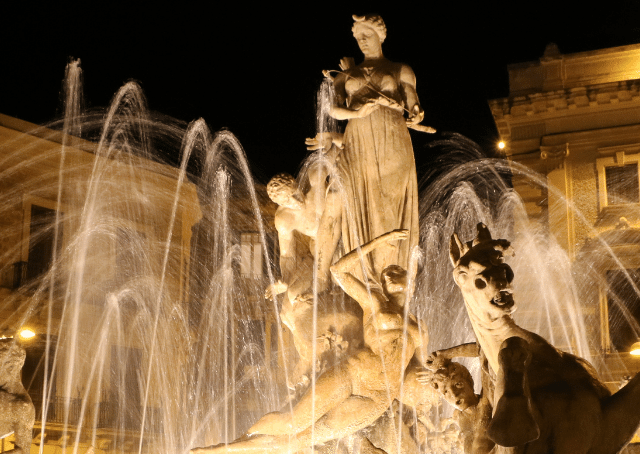 Fuente de Diana, a deusa da caza