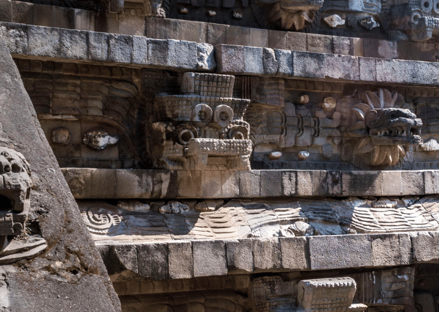 Cabeza do deus azteca da lluvia Tlaloc