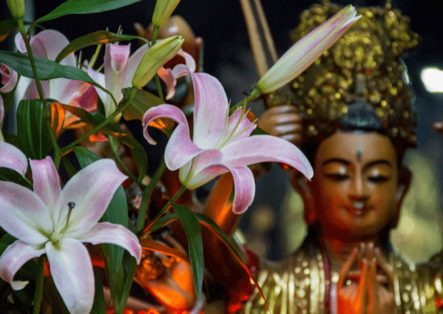 Leizi, também conocida como Dianmu, é a deusa do relámpago en a mitologia china