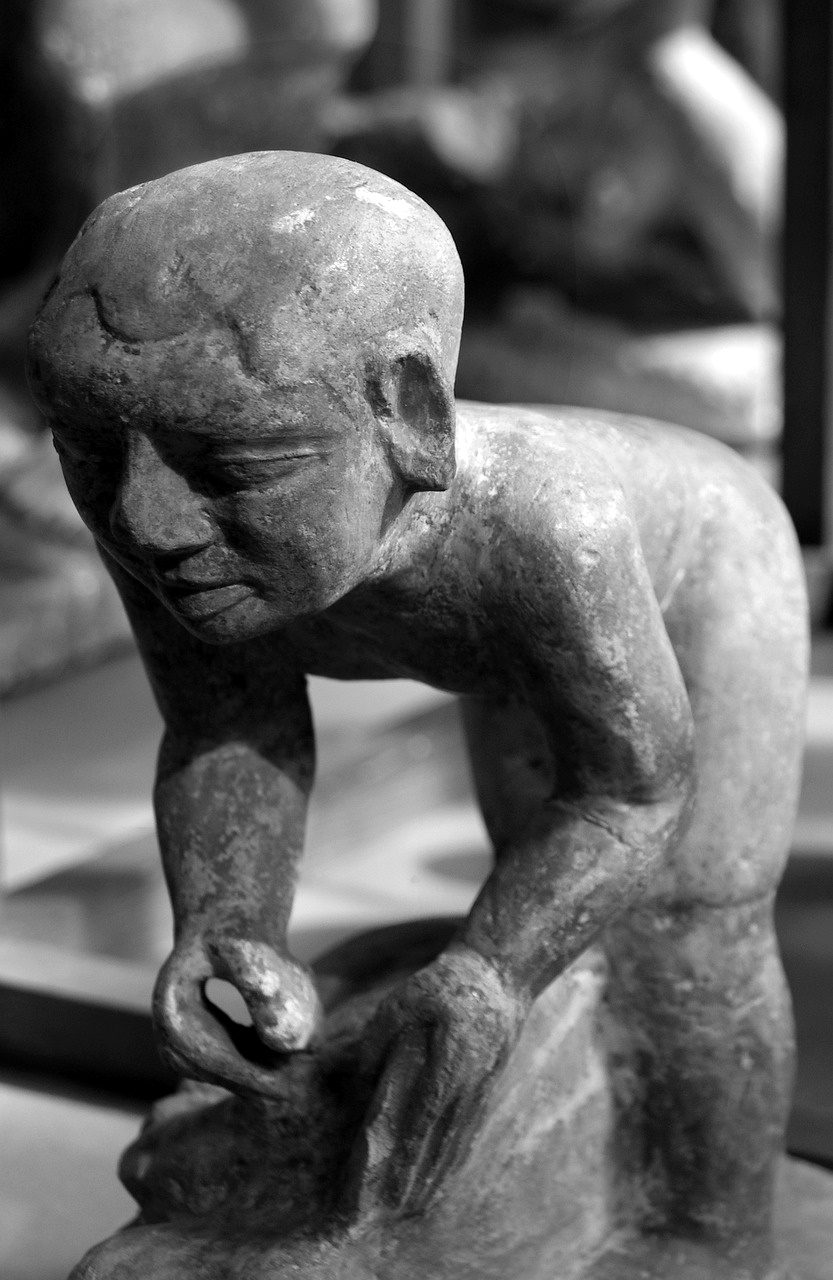 Estátua egípcia antiga
