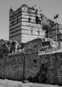 Antigas muralhas de Constantinopla