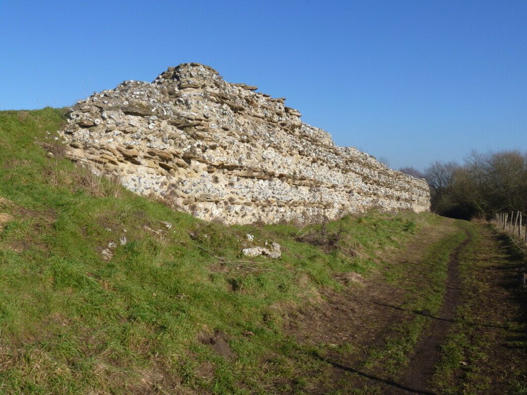 Parte das ruínas romanas de Calleva Atrebatum, Silchester. Foto de Michael Dibb, CC-BY 2.0