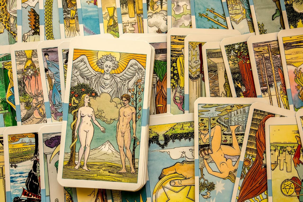 Fato contra destino na literatura e nas mitologias antigas