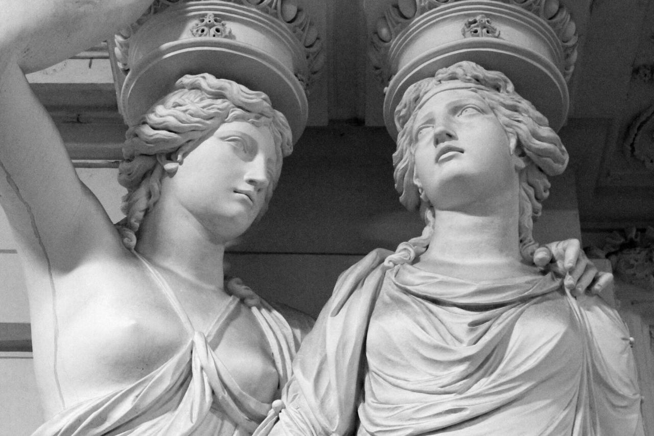 Titãs femininas na idade da Criação