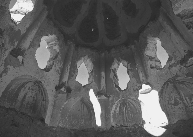 Interior de um cemitério datando da dinastia fatímida