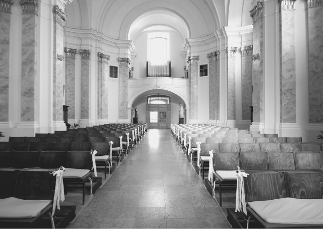 Interior de uma igreja caldeia em Bagdade