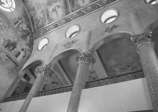 Interior de uma igreja copta
