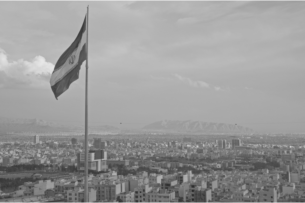 Bandeira do Irão sobre Teerão