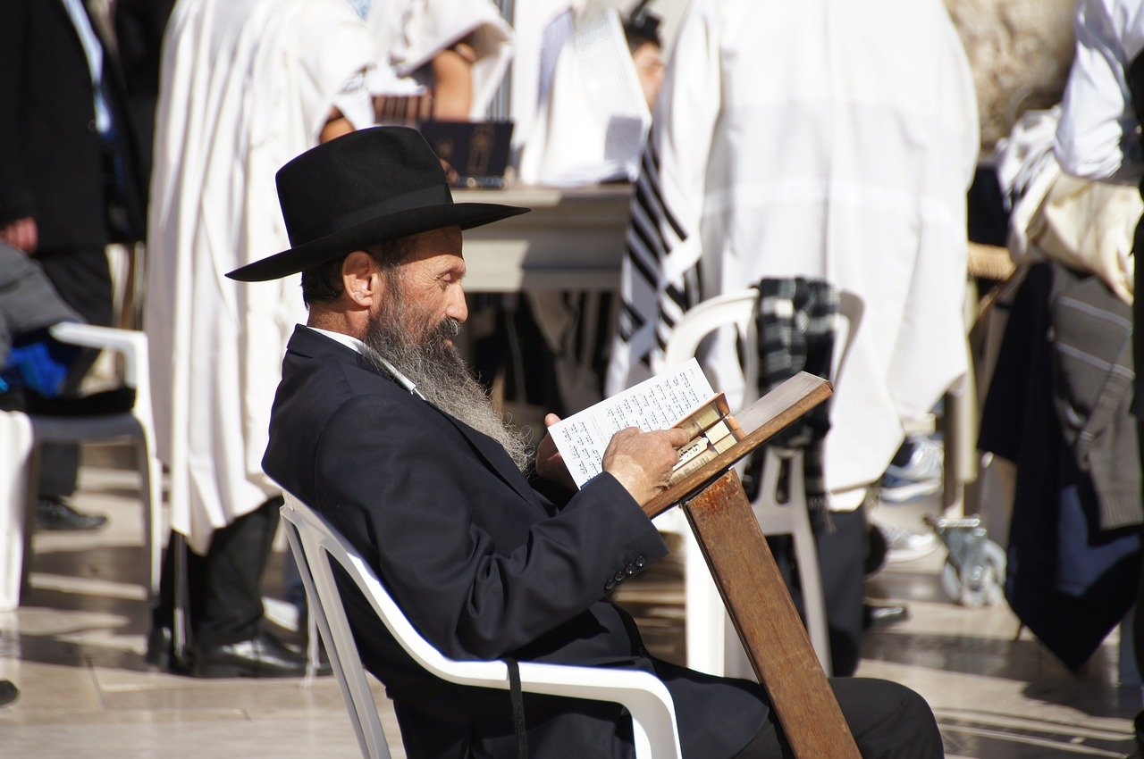 Judaísmo caraíta: um guia através do caraísmo histórico e moderno