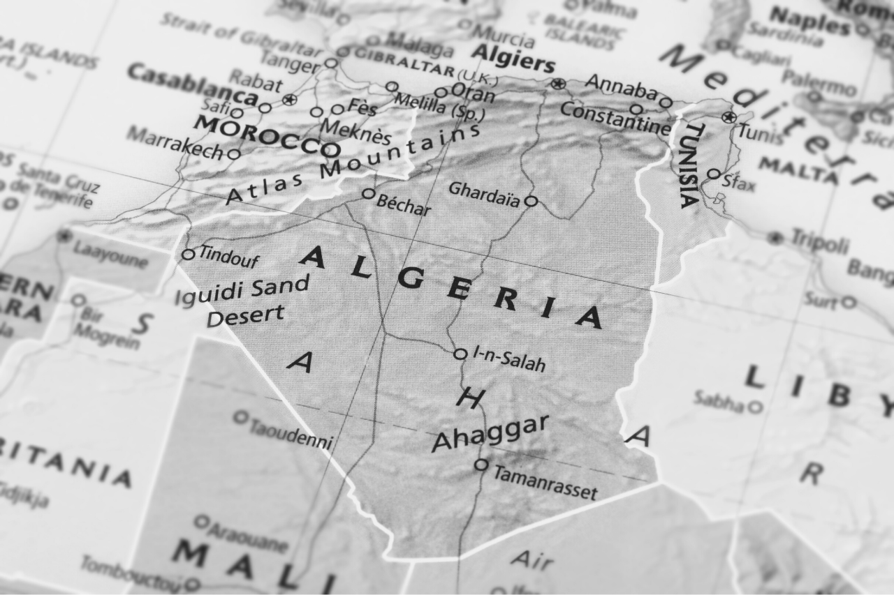 História da Argélia: a região de trânsito entre a Europa e o Médio Oriente