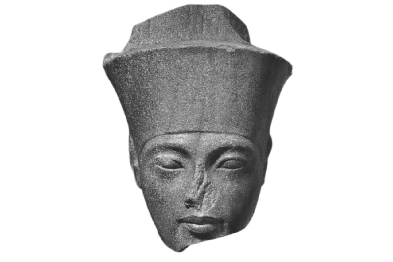Faraó Tutancâmon 1332-1323 a.C.