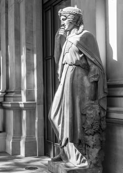 Estátua de deusa grega