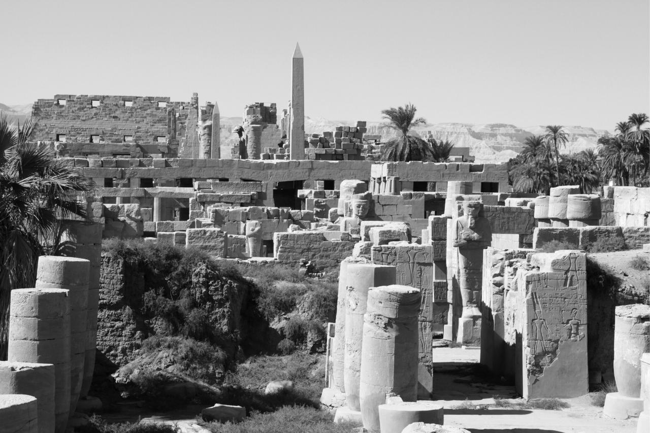 Templo de Amon em Karnak pelo faraó Amósis I